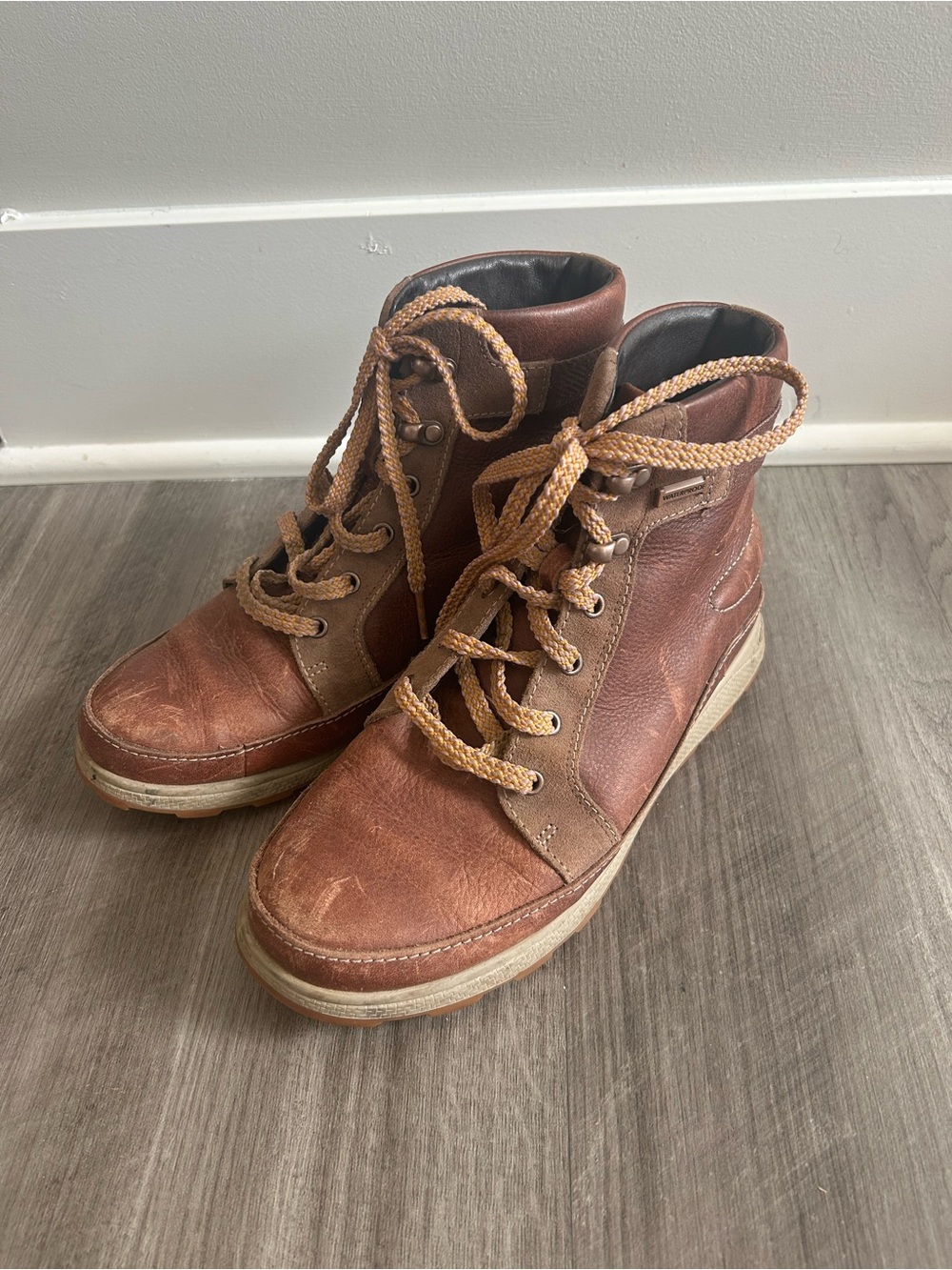 Chaco Sierra Waterproof Boots Mahogany Women’s Size 7.5